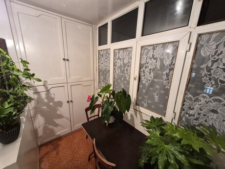 1 otaqlı köhnə tikili - İnşaatçılar m. - 36 m²