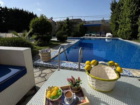 5 otaqlı həyət evi/bağ evi - Şüvəlan q. - 180 m²