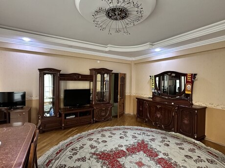 Объявление №6071110 - Баку, м. 28 мая, 4-комн., 143 м², 4/17 этаж