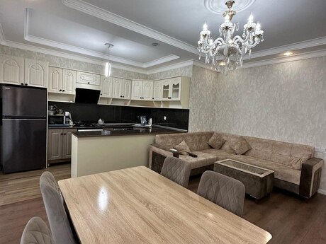 Объявление №6071125 - Баку, Ясамальский р., 3-комн., 100 м², 16/27 этаж