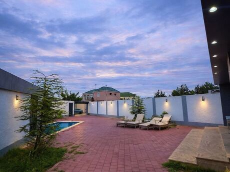 4 otaqlı həyət evi/bağ evi - Şüvəlan q. - 200 m²