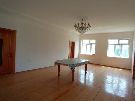 3 otaqlı həyət evi/bağ evi - Qax - 140 m²