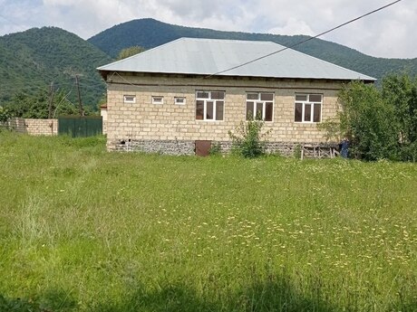 3 otaqlı həyət evi/bağ evi - Qax - 140 m²