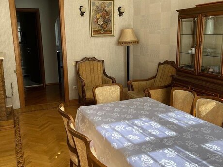 2 otaqlı köhnə tikili - Sahil m. - 55 m²