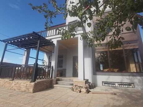 5 otaqlı həyət evi/bağ evi - Qazax - 170 m²