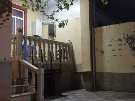 3 otaqlı həyət evi/bağ evi - Yeni Ramana q. - 80 m²