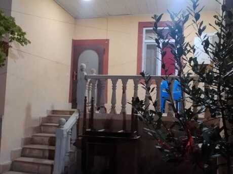 3 otaqlı həyət evi/bağ evi - Yeni Ramana q. - 80 m²