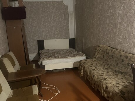 2 otaqlı köhnə tikili - Elmlər Akademiyası m. - 50 m²
