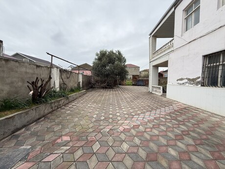 7 otaqlı həyət evi/bağ evi - Mehdiabad q. - 250 m²