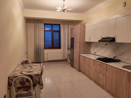 3 otaqlı yeni tikili - Bayıl q. - 140 m²