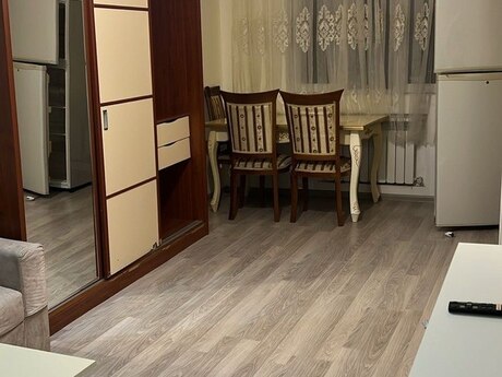 2 otaqlı köhnə tikili - Memar Əcəmi m. - 35 m²