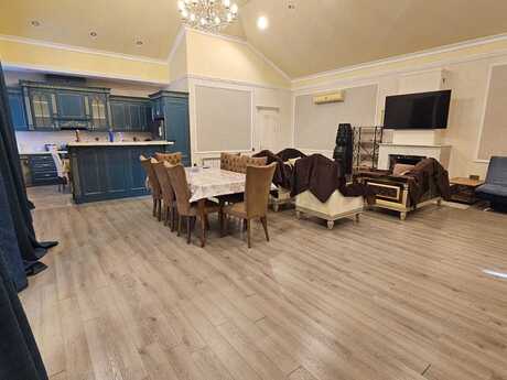 4 otaqlı həyət evi/bağ evi - Buzovna q. - 200 m²