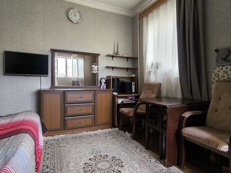 1-комн. вторичка - м. Ахмедлы - 40 м²