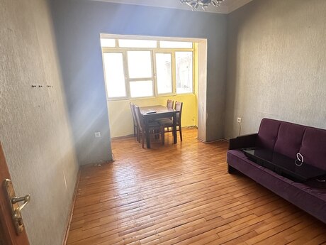 1 otaqlı yeni tikili - 8-ci mikrorayon q. - 42 m²