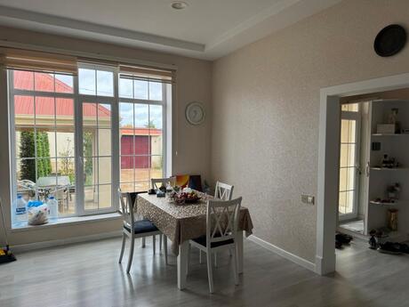 4 otaqlı həyət evi/bağ evi - Şüvəlan q. - 200 m²