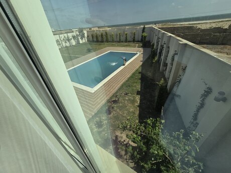 4 otaqlı həyət evi/bağ evi - Türkan q. - 220 m²