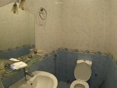 6 otaqlı həyət evi/bağ evi - Nəriman Nərimanov m. - 600 m²