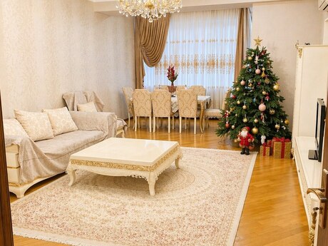 Объявление №5927596 - Баку, м. 28 мая, 2-комн., 117 м², 4/12 этаж