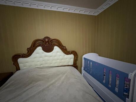 2 otaqlı köhnə tikili - Azadlıq Prospekti m. - 55 m²
