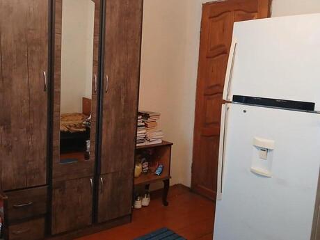 1 otaqlı həyət evi/bağ evi - İnşaatçılar m. - 16 m²