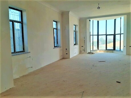 7 otaqlı həyət evi/bağ evi - Novxanı q. - 508 m²