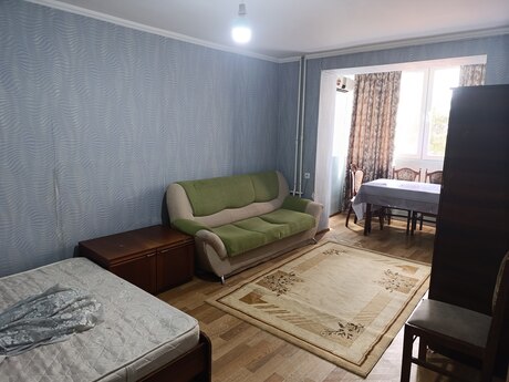 1 otaqlı köhnə tikili - Elmlər Akademiyası m. - 35 m²
