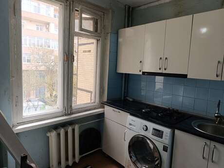 1 otaqlı köhnə tikili - Elmlər Akademiyası m. - 35 m²