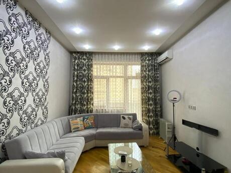 3-комн. новостройка - м. Элмляр Академиясы - 120 м²