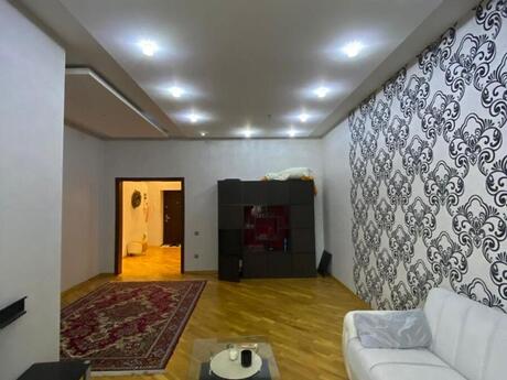 3-комн. новостройка - м. Элмляр Академиясы - 120 м²
