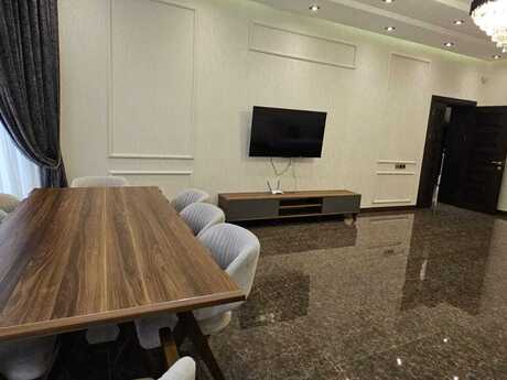 5 otaqlı həyət evi/bağ evi - Şağan q. - 350 m²