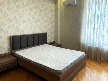4 otaqlı yeni tikili - Ağ şəhər q. - 200 m²