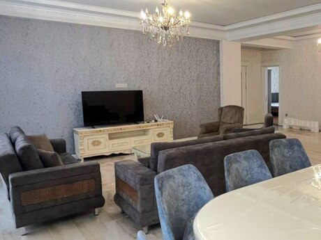 4 otaqlı yeni tikili - Ağ şəhər q. - 200 m²