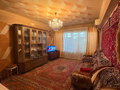 4 otaqlı köhnə tikili - Elmlər Akademiyası m. - 110 m²