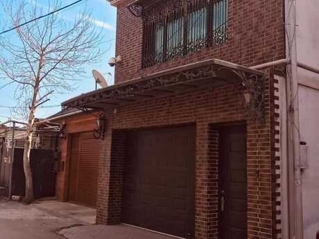 4 otaqlı həyət evi/bağ evi - Xətai r. - 210 m²