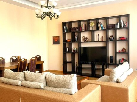 Объявление №6071822 - Баку, м. Ичеришехер, 4-комн., 130 м², 4/4 этаж