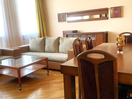 4 otaqlı köhnə tikili - İçəri Şəhər m. - 130 m²