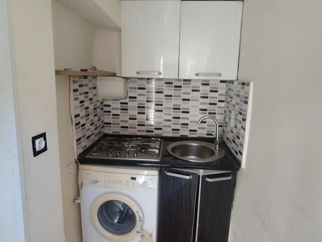 2 otaqlı həyət evi/bağ evi - Ağ şəhər q. - 23 m²