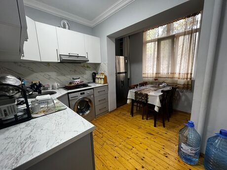 Elan №6071860 - Bakı, Nərimanov r., 4 otaqlı, 100 m², 1/9 mərtəbə