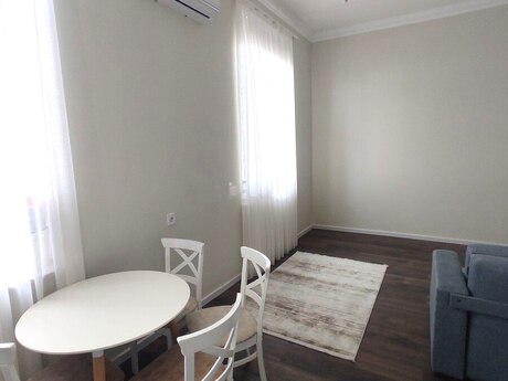 1 otaqlı köhnə tikili - Elmlər Akademiyası m. - 23 m²