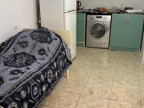 1 otaqlı köhnə tikili - Elmlər Akademiyası m. - 21 m²