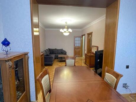 3 otaqlı köhnə tikili - Şah İsmayıl Xətai m. - 70 m²