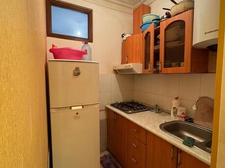 2 otaqlı köhnə tikili - Gənclik m. - 42 m²