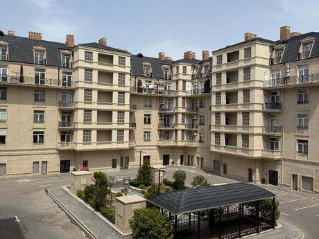 Elan №6071941 - Bakı, Ağ şəhər q., 4 otaqlı, 210 m², 4/7 mərtəbə