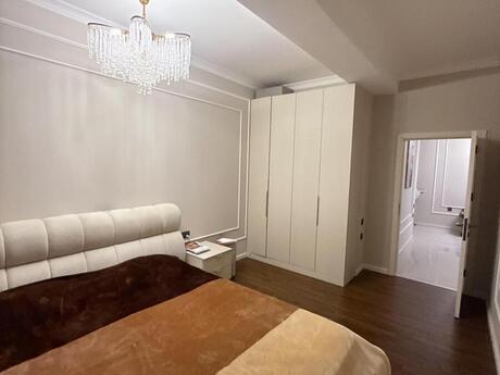 2-комн. новостройка - м. Иншаатчылар - 97 м²