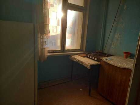 1 otaqlı köhnə tikili - Neftçilər m. - 40 m²