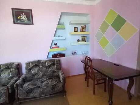 4 otaqlı həyət evi/bağ evi - Səbail r. - 125 m²