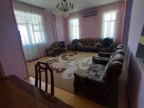 4 otaqlı həyət evi/bağ evi - Səbail r. - 125 m²