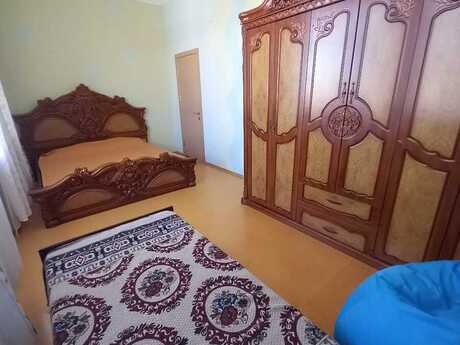 4 otaqlı həyət evi/bağ evi - Səbail r. - 125 m²