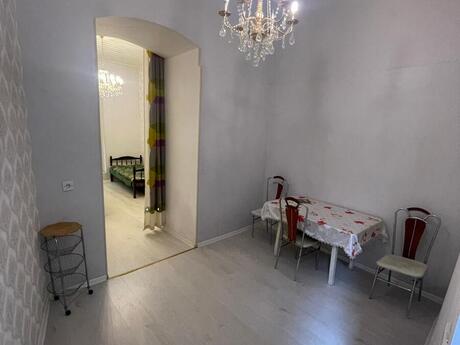 Объявление №6072028 - Баку, м. Ичеришехер, 2-комн., 35 м², 1/3 этаж