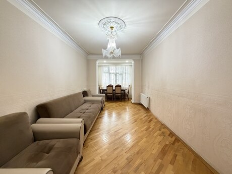 Elan №6072025 - Bakı, Bakıxanov q., 3 otaqlı, 85 m², 2/5 mərtəbə